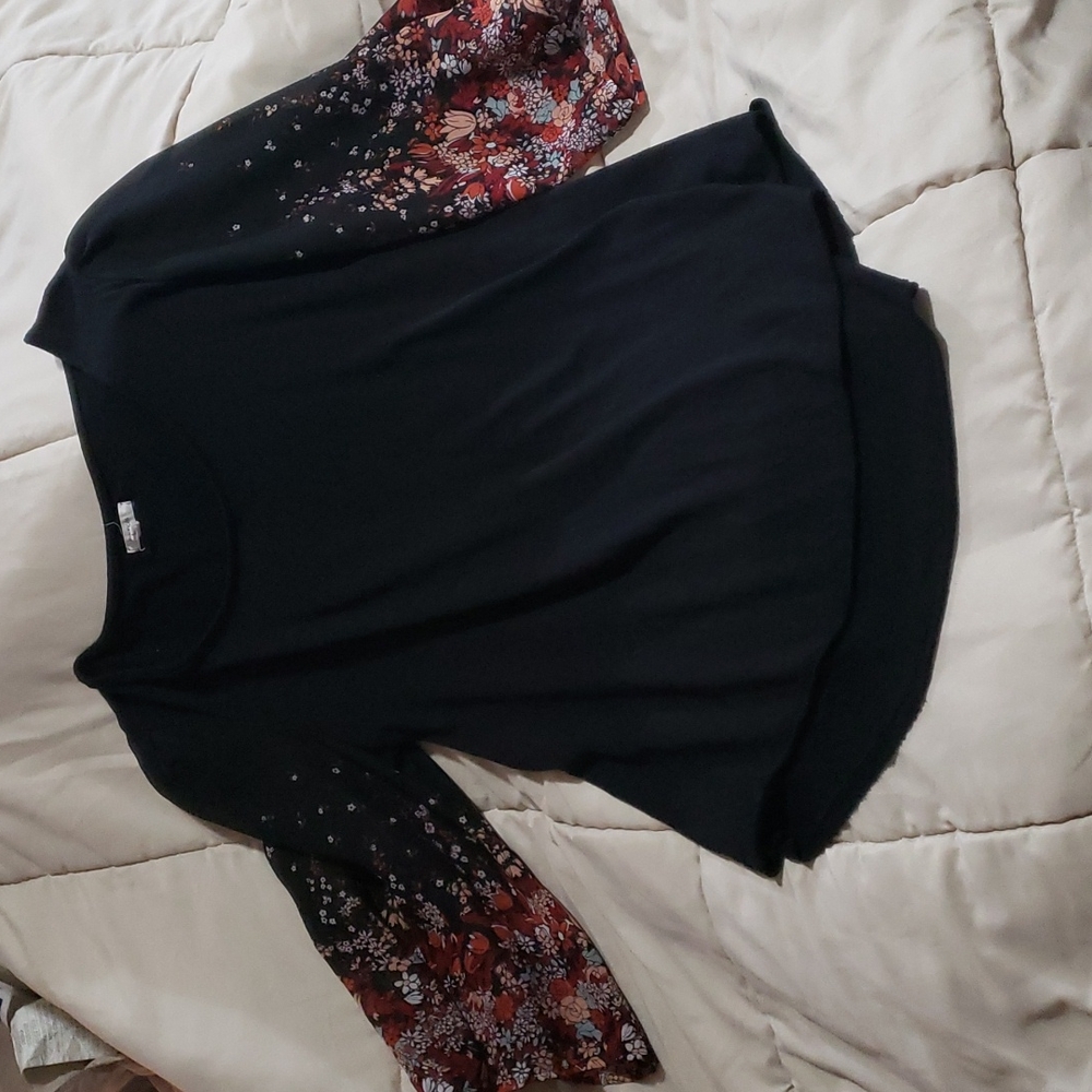 MAURICES blouse size Large